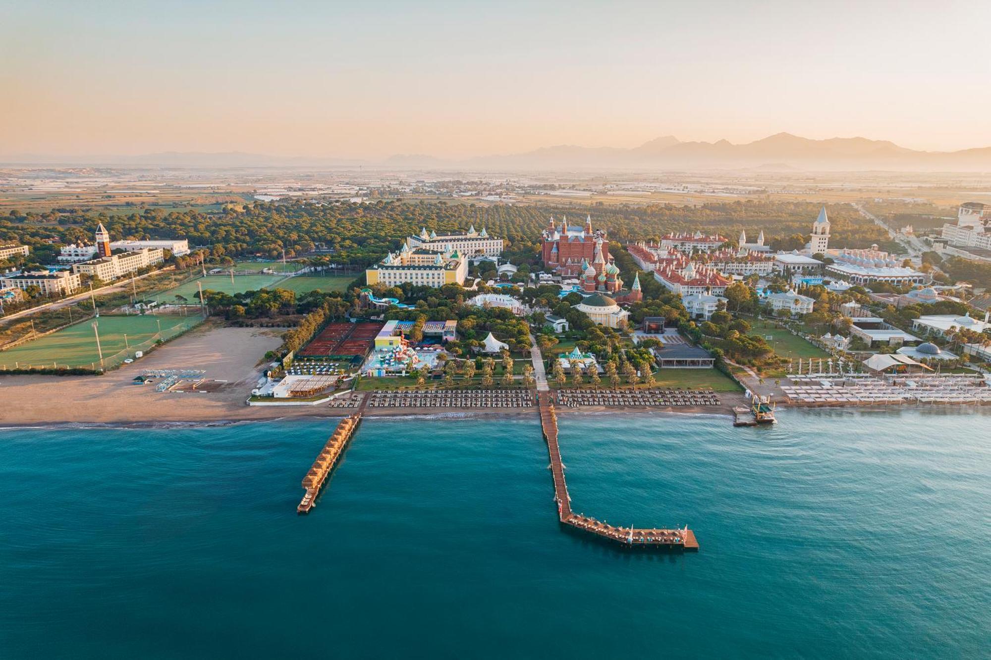 Kremlin Palace Antalya Kültér fotó Aerial view of the resort