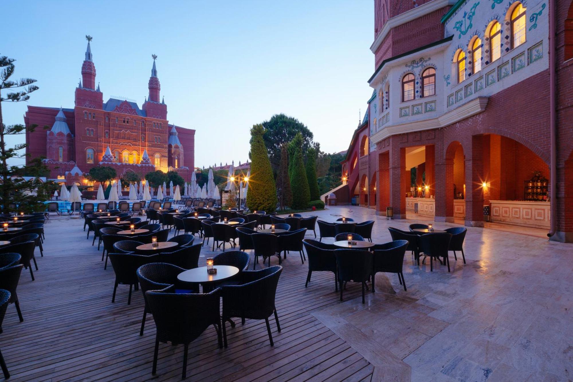 Kremlin Palace Antalya Kültér fotó The terrace of the hotel