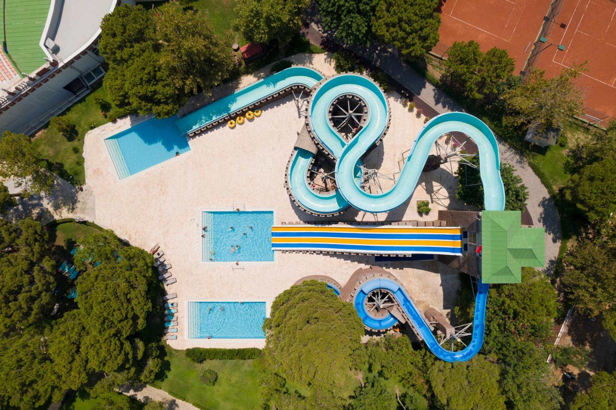 Kremlin Palace Antalya Kültér fotó Aerial view of the water park